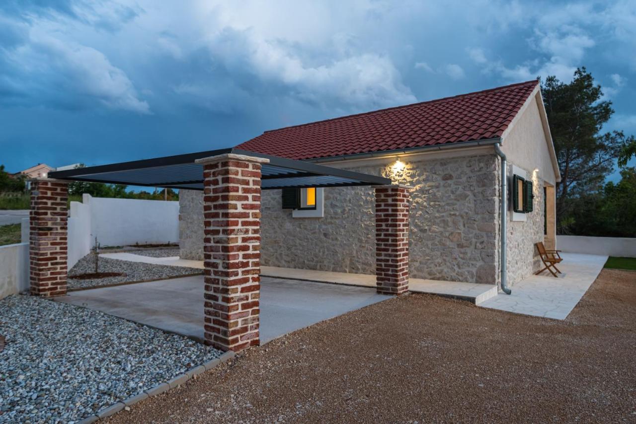 Holiday Home Figurica Novigrad  ภายนอก รูปภาพ