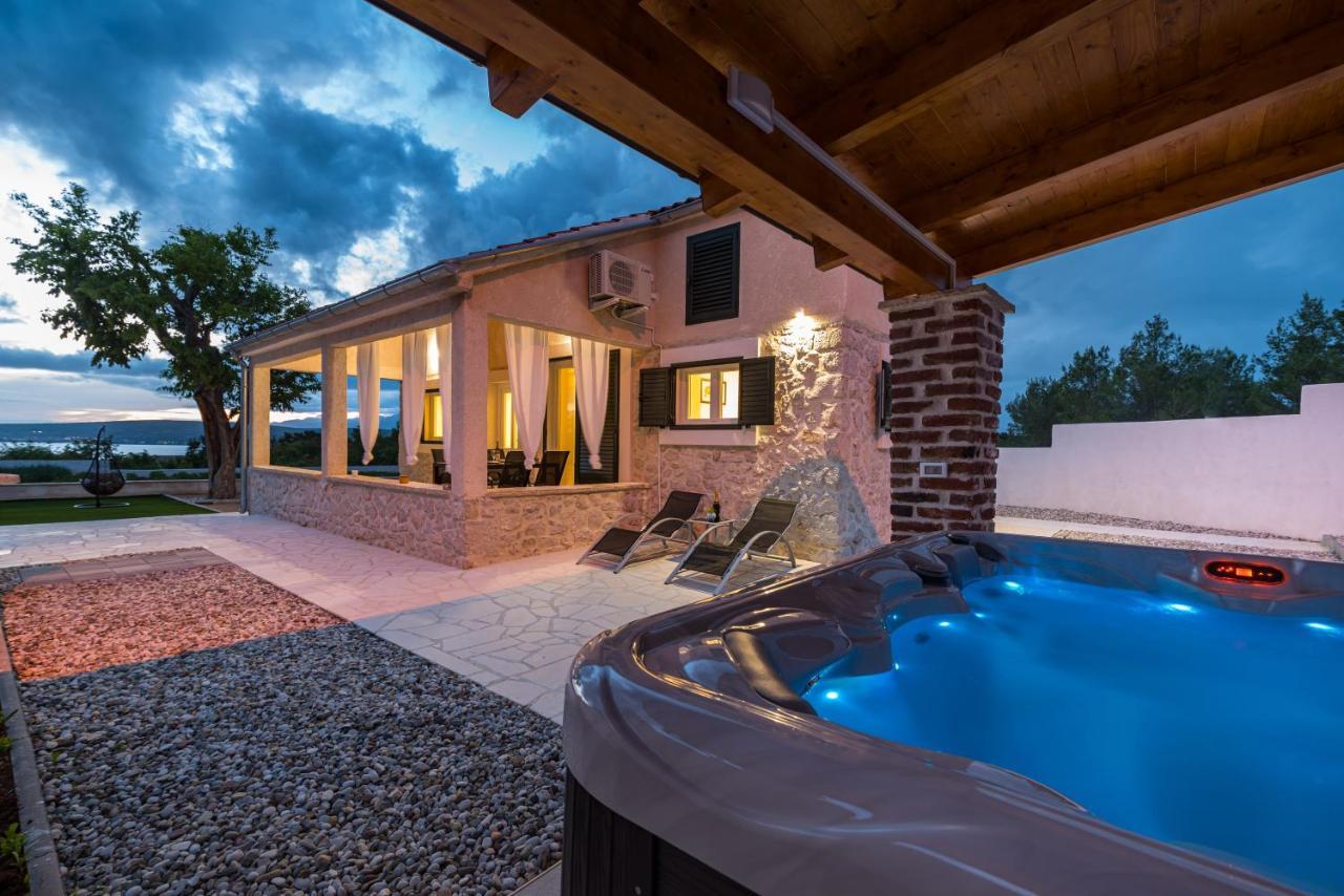 Holiday Home Figurica Novigrad  ภายนอก รูปภาพ