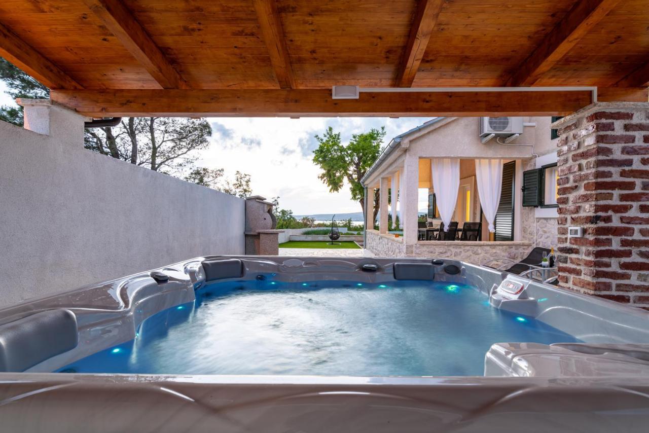 Holiday Home Figurica Novigrad  ภายนอก รูปภาพ