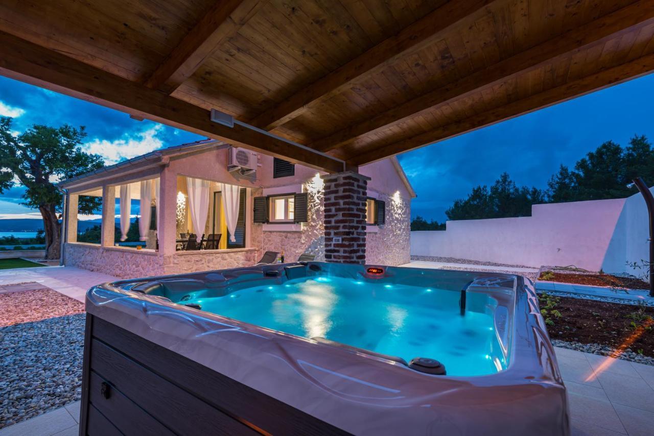 Holiday Home Figurica Novigrad  ภายนอก รูปภาพ