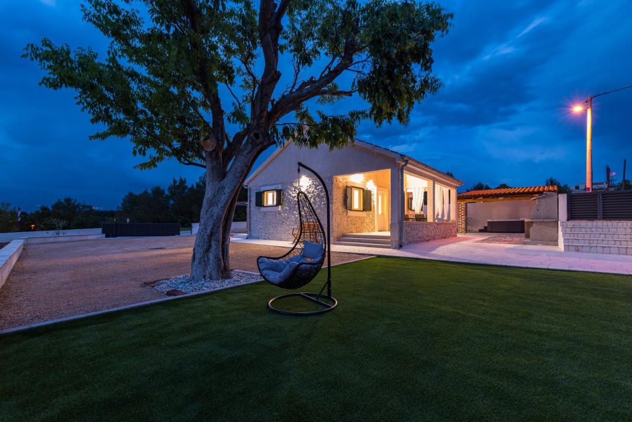Holiday Home Figurica Novigrad  ภายนอก รูปภาพ