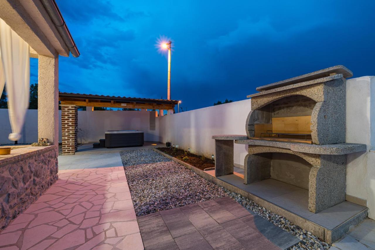 Holiday Home Figurica Novigrad  ภายนอก รูปภาพ