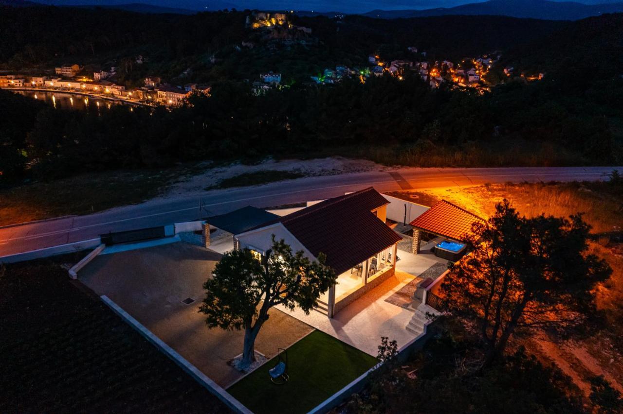 Holiday Home Figurica Novigrad  ภายนอก รูปภาพ