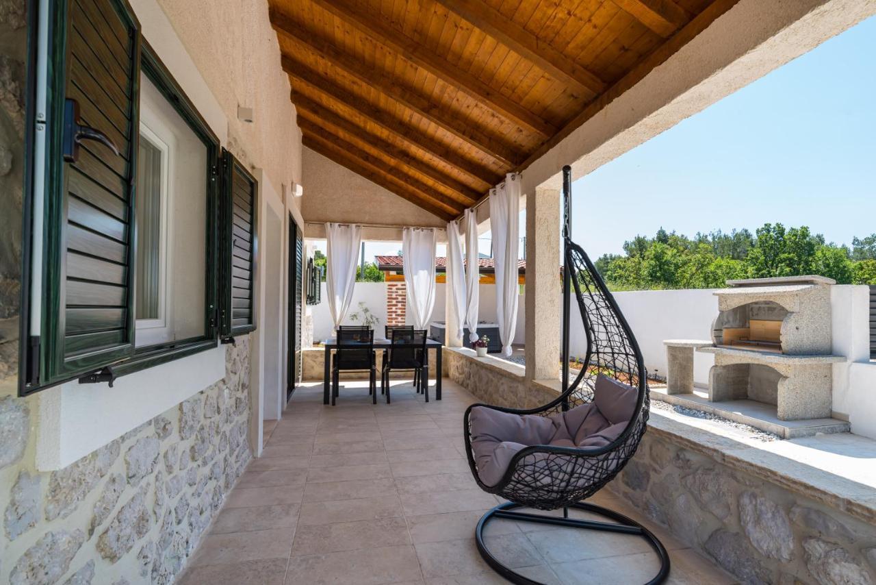 Holiday Home Figurica Novigrad  ภายนอก รูปภาพ