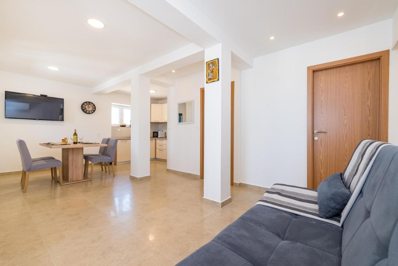 Holiday Home Figurica Novigrad  ภายนอก รูปภาพ