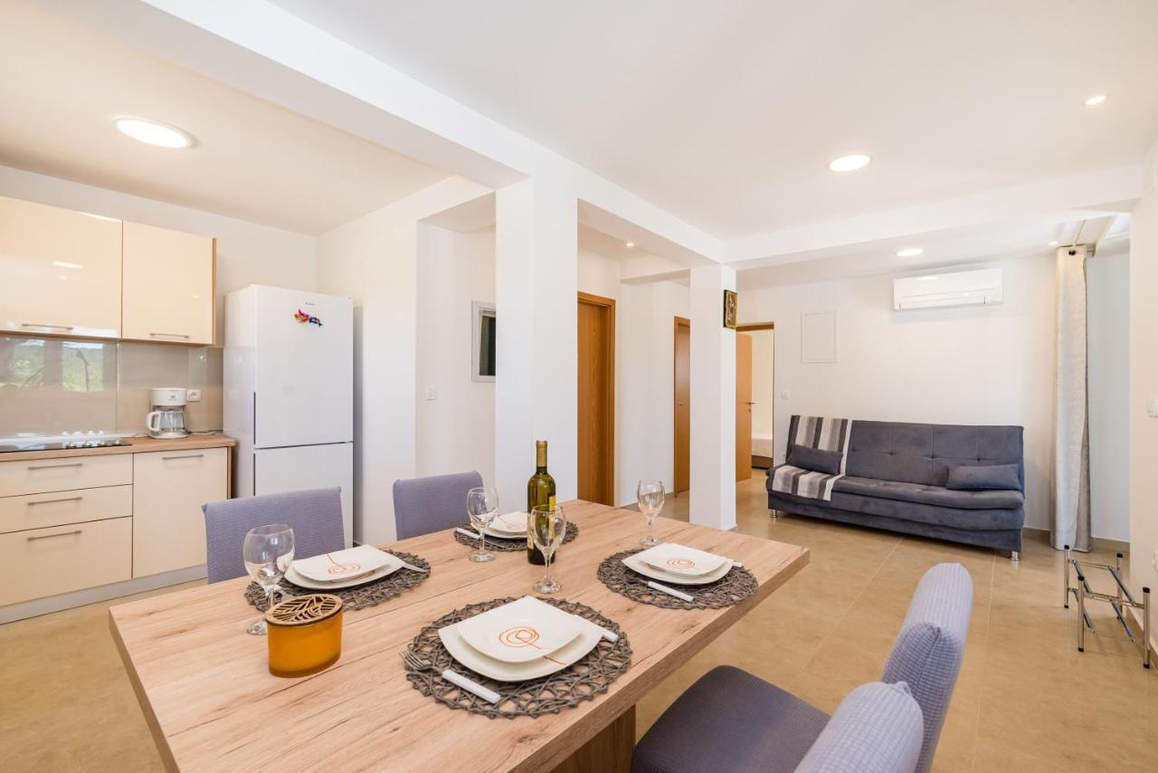 Holiday Home Figurica Novigrad  ภายนอก รูปภาพ