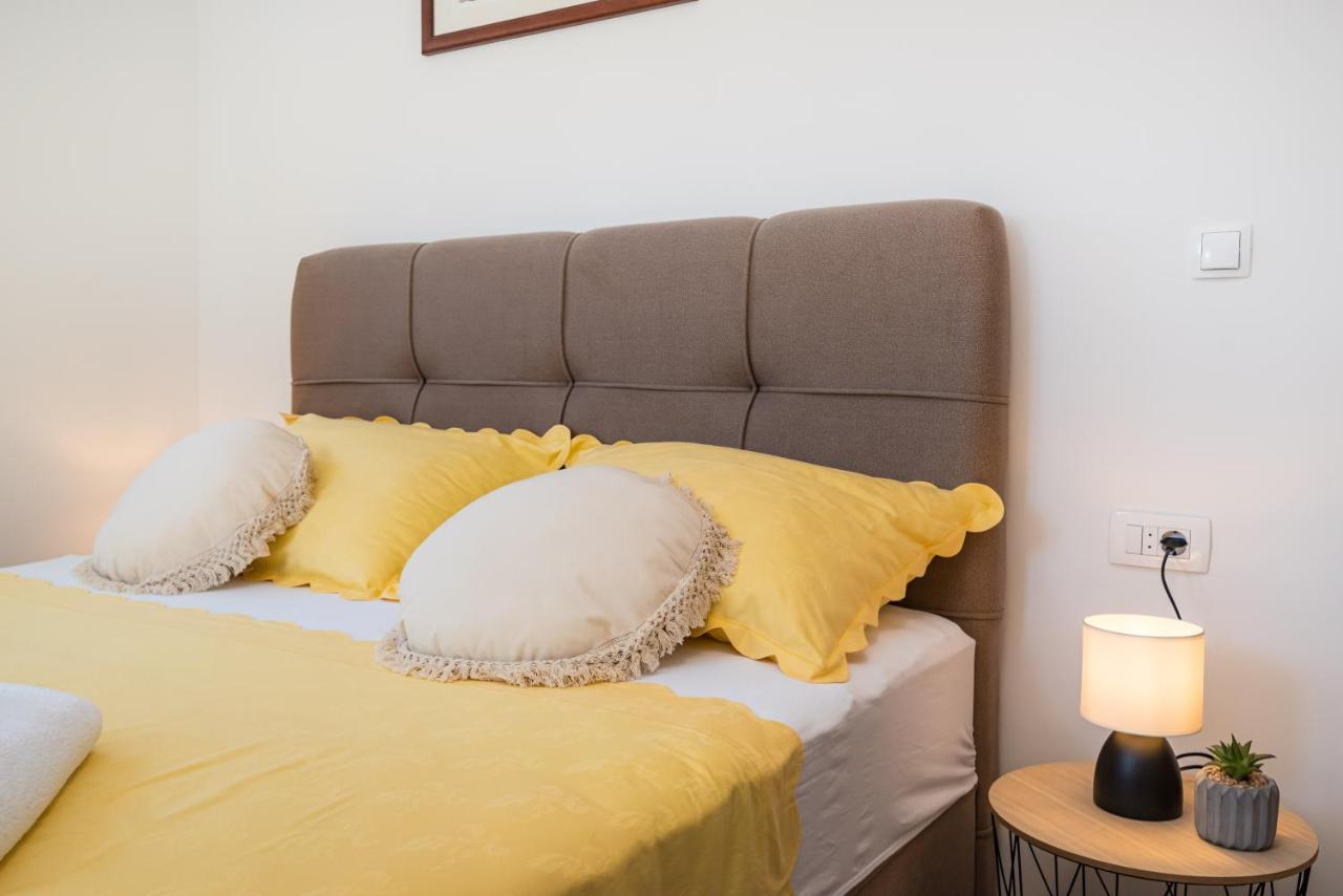 Holiday Home Figurica Novigrad  ภายนอก รูปภาพ