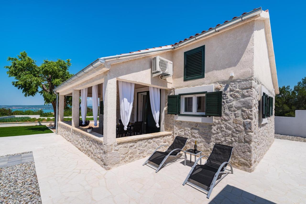 Holiday Home Figurica Novigrad  ภายนอก รูปภาพ